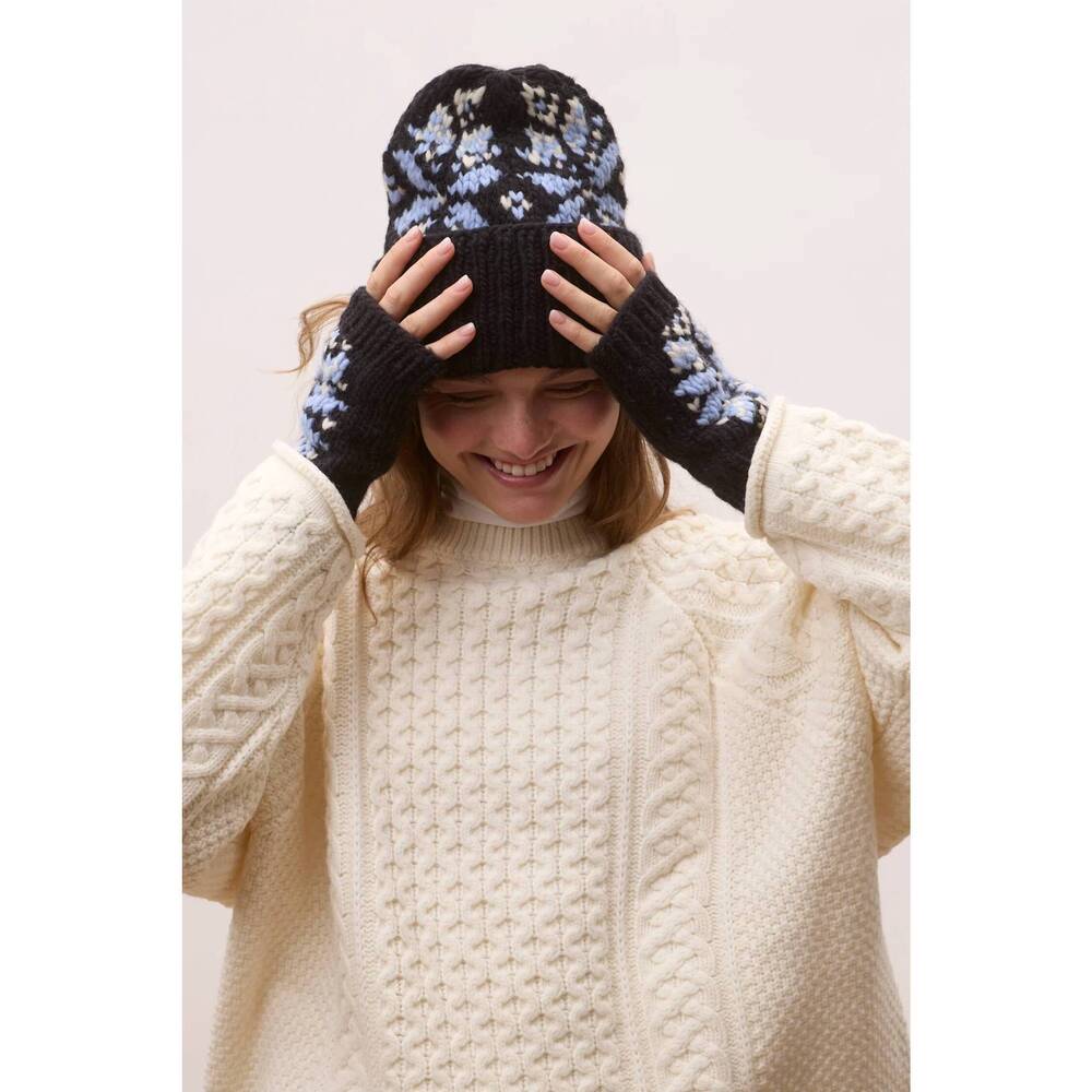 NEW POWDER PUFF COLLECTION women's knit beanie in fairisle
